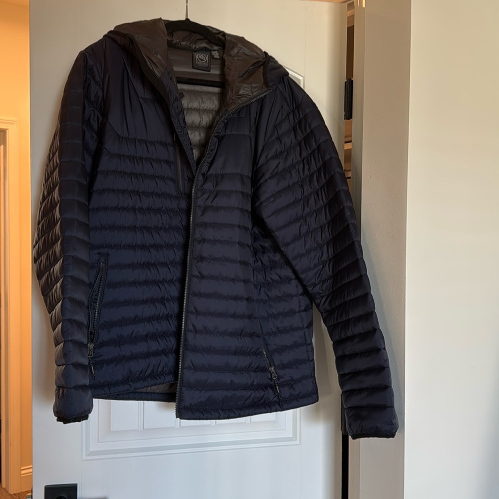 Navy micro hooded puffer with gray lining